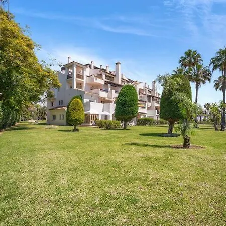 Urb Adelfas Appartement